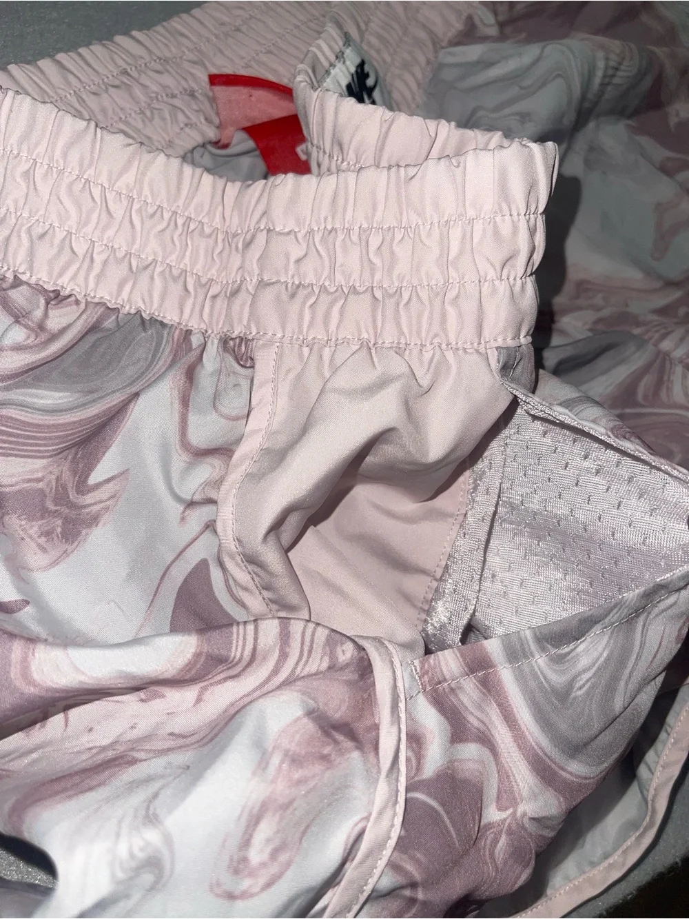 Nike Womens Marbled Pink Gray White Athletic Training Shorts Pull-On Size L 183